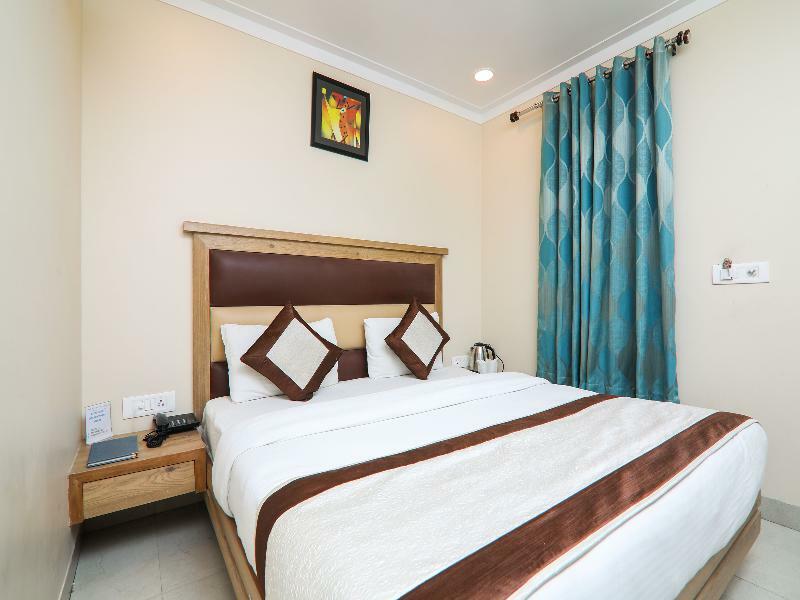 Oyo 15567 Amar International Hotel
